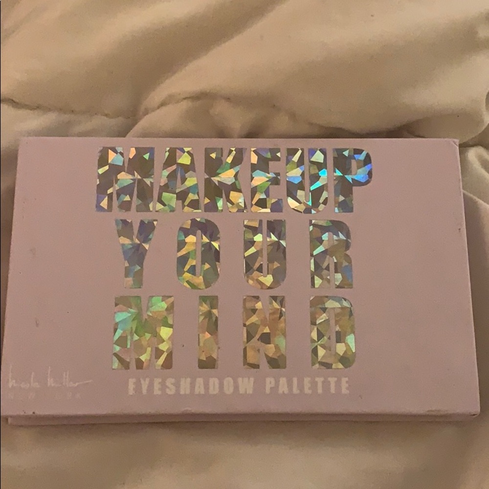 Eyeshadow palette